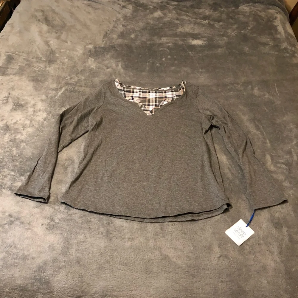 Long sleeve Grey Shirt (Plaid Neckline) - Picture 1 of 6
